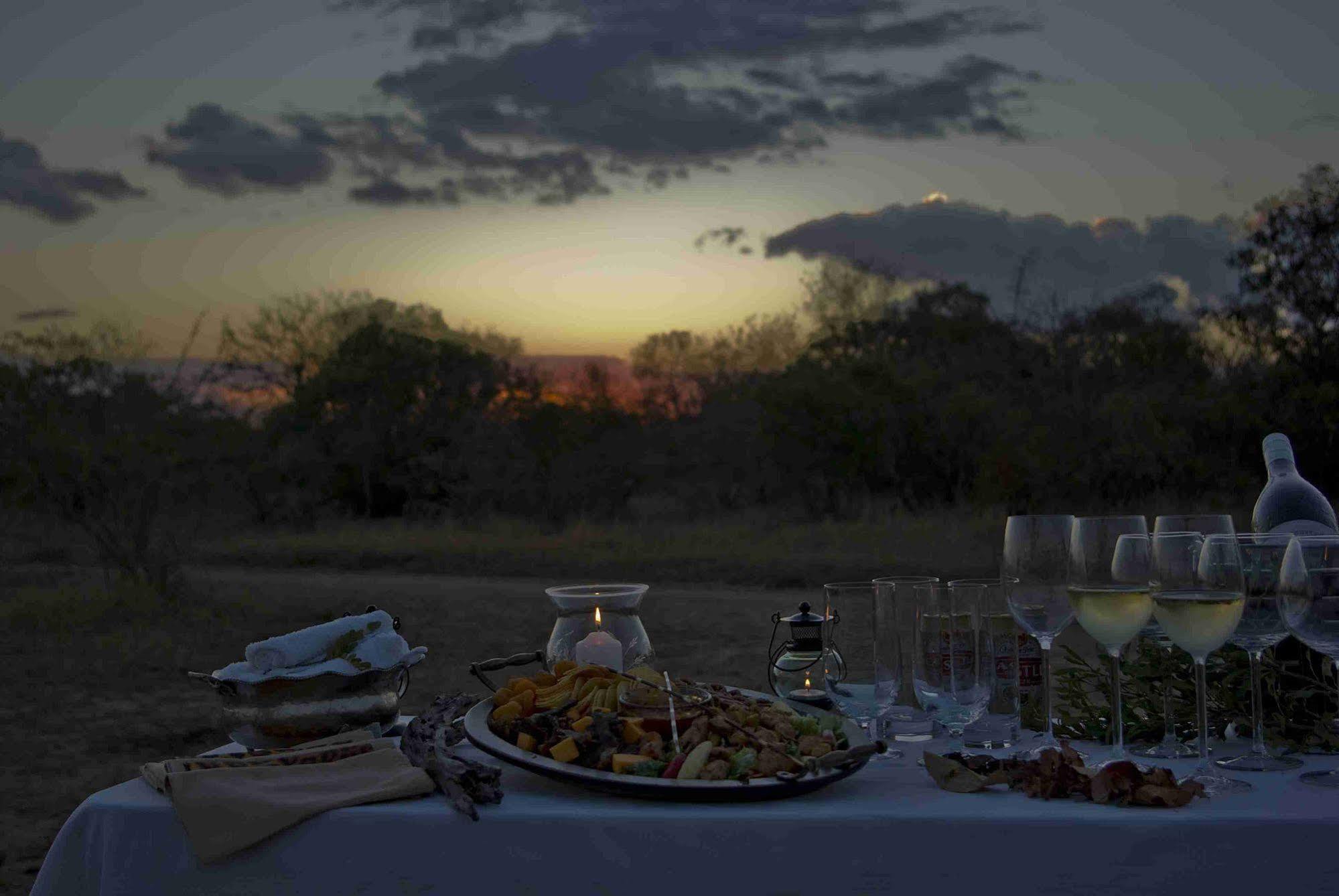 Shumbalala Game Lodge Rezervația naturală și safari Thornybush Exterior foto