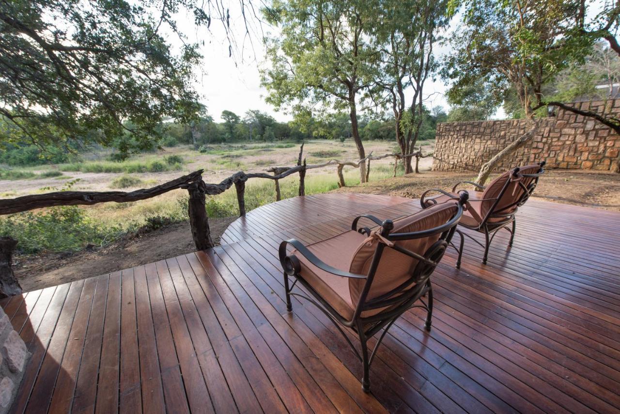 Shumbalala Game Lodge Rezervația naturală și safari Thornybush Exterior foto